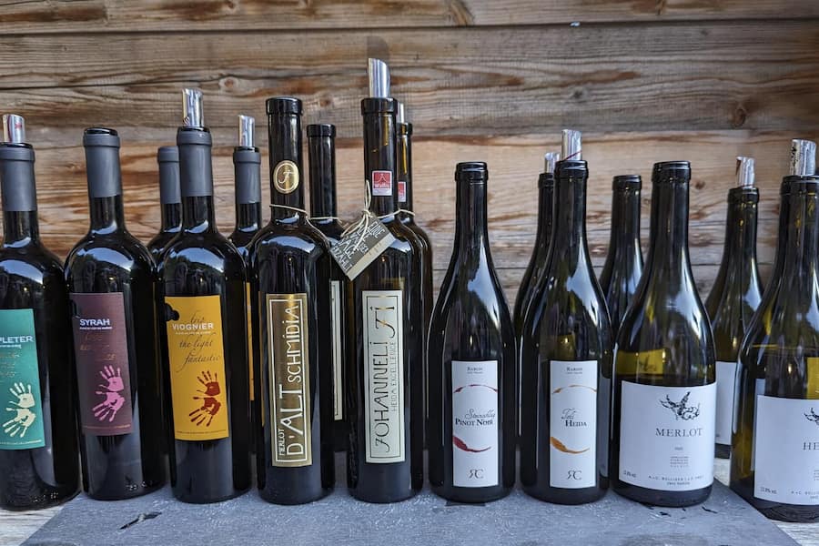 Completer (grüne Flasche links) © Romain Cipolla