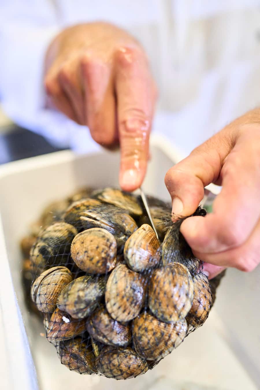 Vongole. Bretonische Wochen bei Chef Denis Schmitt, Restaurant Le Murenberg, Bubendorf BL, 04.10.2023, Foto Lucia Hunziker / Ringier Axel Springer Schweiz