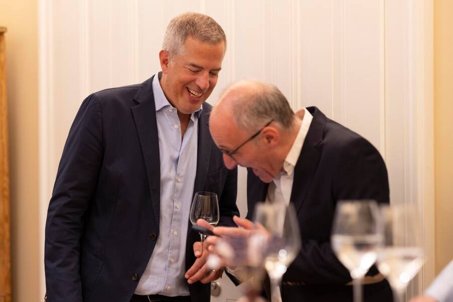 Parlamentarier kochen Event 08: Küche: Maja Riniker, Sandra Hess, Martin Göschel