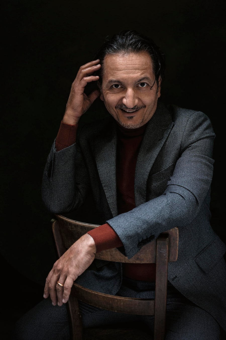 Claudio Del Principe Juni 2023 Basel Portrait by Alexander Palacios HO Byline: Alexander Palacios, AT Verlag a Punto Claudio Del Principe, Kulinarische Gedanken auf den Punkt gebracht.Â