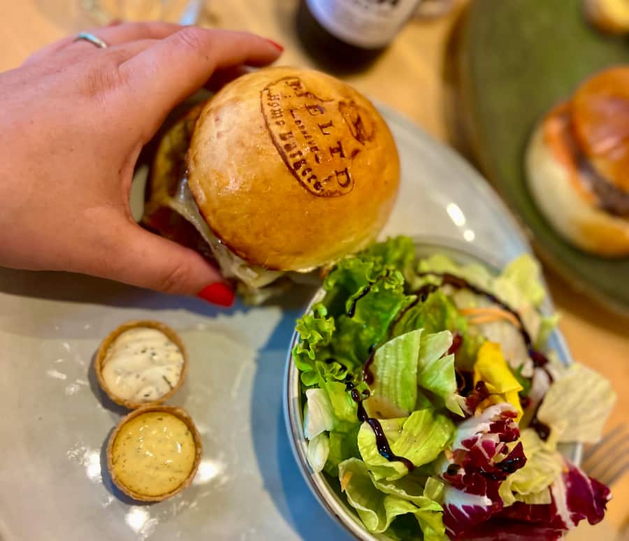 GAULTMILLAU-CHANNEL-GENEVE-MELTD-HOME-BURGERS