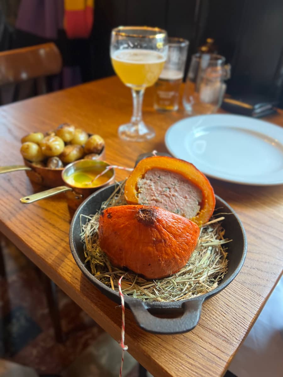 GAULTMILLAU-CHANNEL-SUISSE-CAROUGE-GENEVE-GUEUELTON