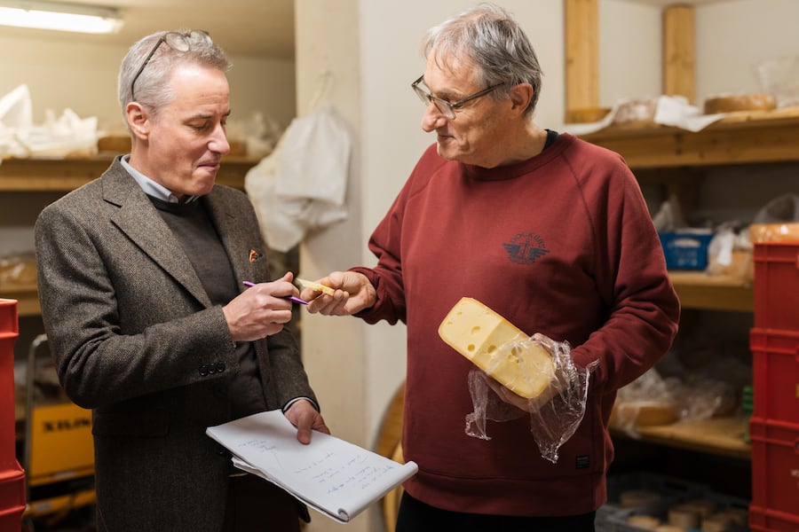 Seelisberger Löchlikäse - Boeni tranchiert: Fondue von Rolf Beeler, Maître Fromager - Mellingen - November 2023 - Copyright Olivia Pulver