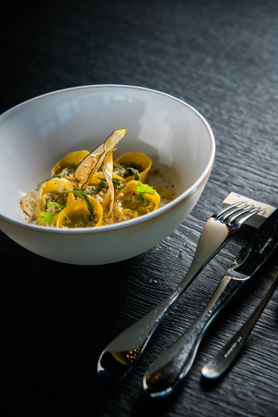 Lucide Luzern 2020: Tortellini, Aubergine, Ricotta, Belper Knolle, Zitronenverbne Lucide, KKL Luzern, kkl Luzern, Michèle Meier © Thomas Buchwalder