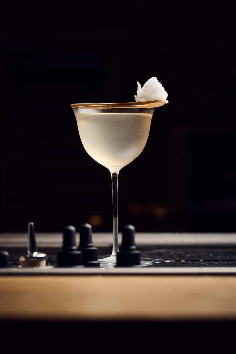 Snow, N/A Sparkling Wine / Grapefruit / Tonic Sorbet Winter is coming, fresh cold and beautiful, we serve a tonic sorbet and you can hear the walk with in a deep snow and the crack of your snow steps,