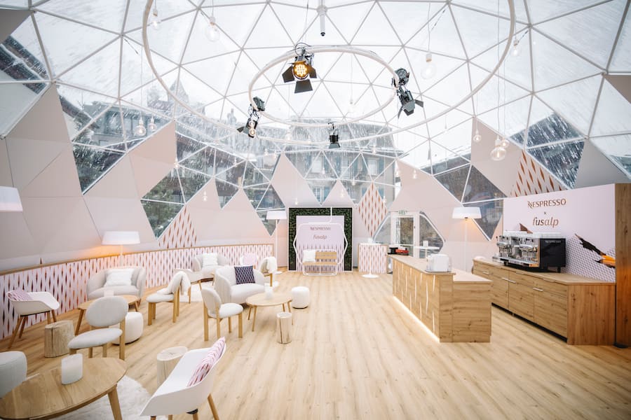 Noch ein Après-Ski-Hotspot für Zermatt: Das Winter-Café der Weltmarken Nespresso und Fusalp.