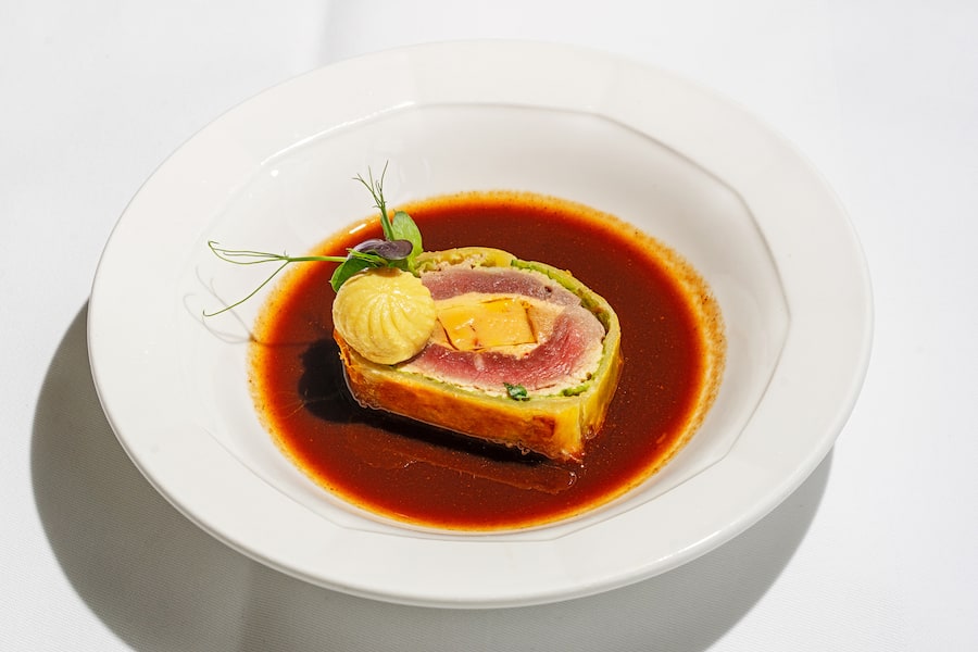 Garden Party 2022, Grand Resort Bad Ragaz, SG, Christian Kuchler, Schäfli, Filet-Wellington «Schäfli Style» mit Trüffel-Poulet-Farce und Kalbsjus