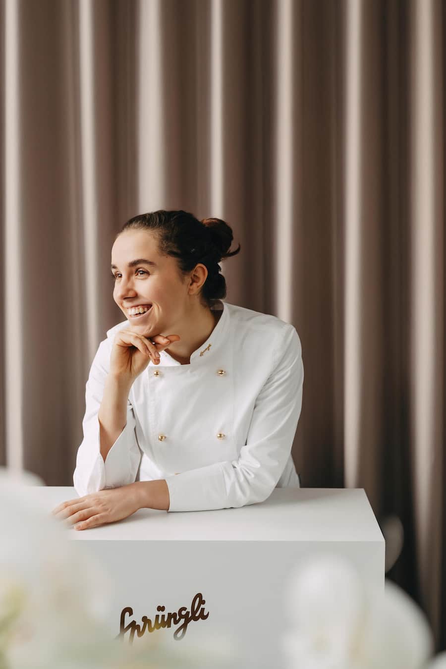 Confiserie Spruengli - Ronja Schuele - Lernende zur Baeckerin-Konditorin-Confiseurin EFZ - Januar 2024 - Copyright Olivia Pulver