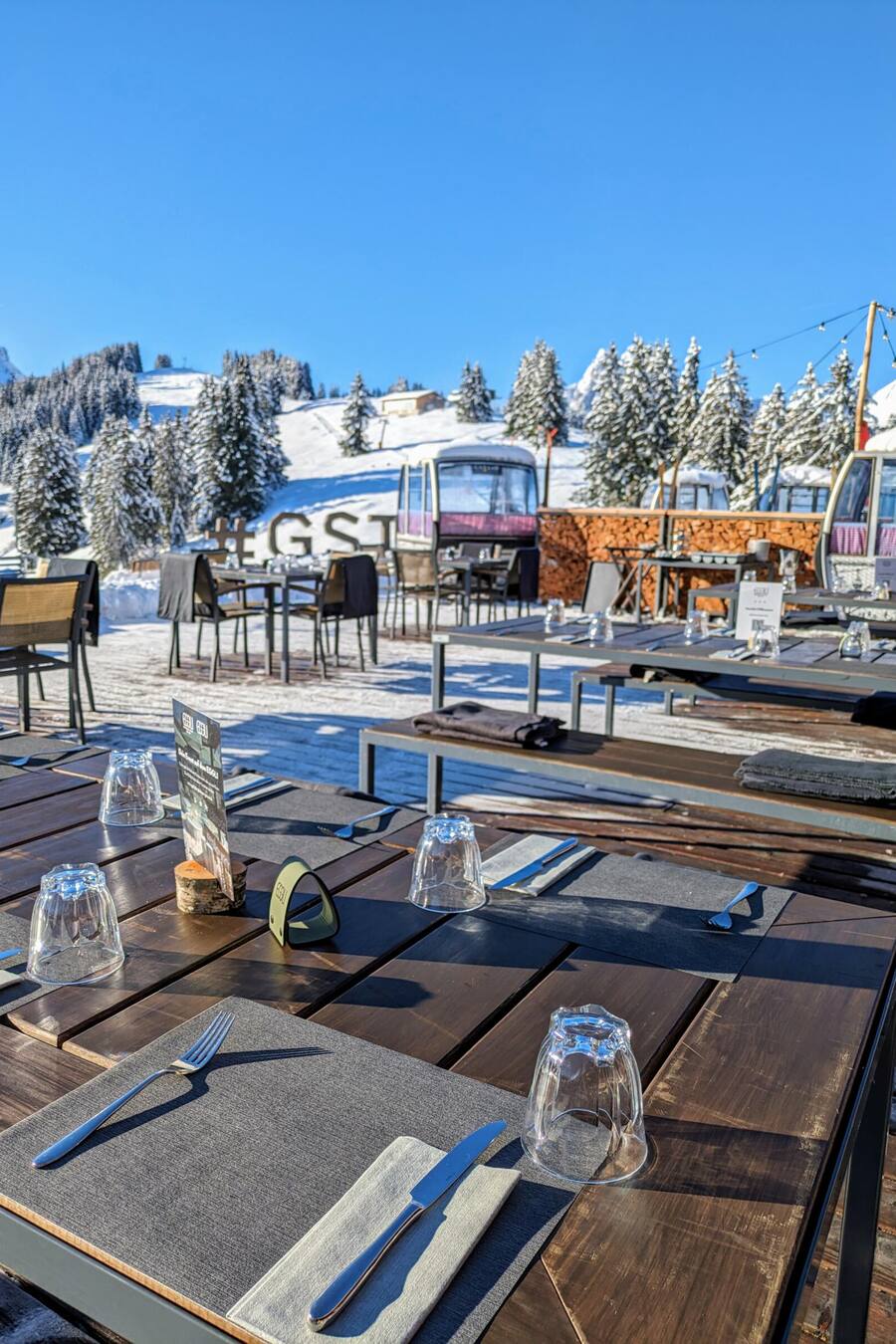 Bergrestaurant Eggli, Mountain Food Village, Gstaad, BE