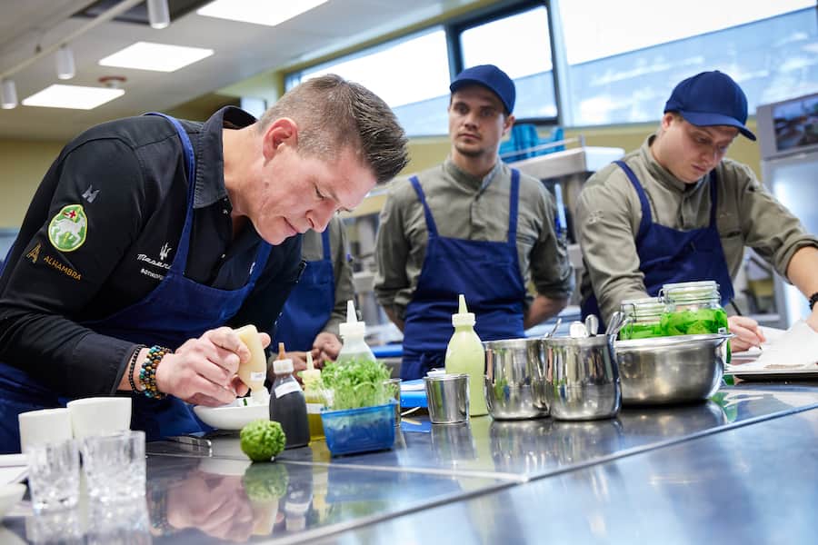 Christian Kuchler, guest chef January 2024, kitchen, Restaurant Ikarus, Hangar-7, Salzburg, Austria, 2024.01.09, / Christian Kuchler, Gastkoch Jänner 2024, Küche, Restaurant Ikarus, Hangar-7, Salzburg, Ãsterreich, 2024.01.09, // Helge Kirchberger Photography / Red Bull Content Pool // SI202401100076 // Usage for editorial use only //