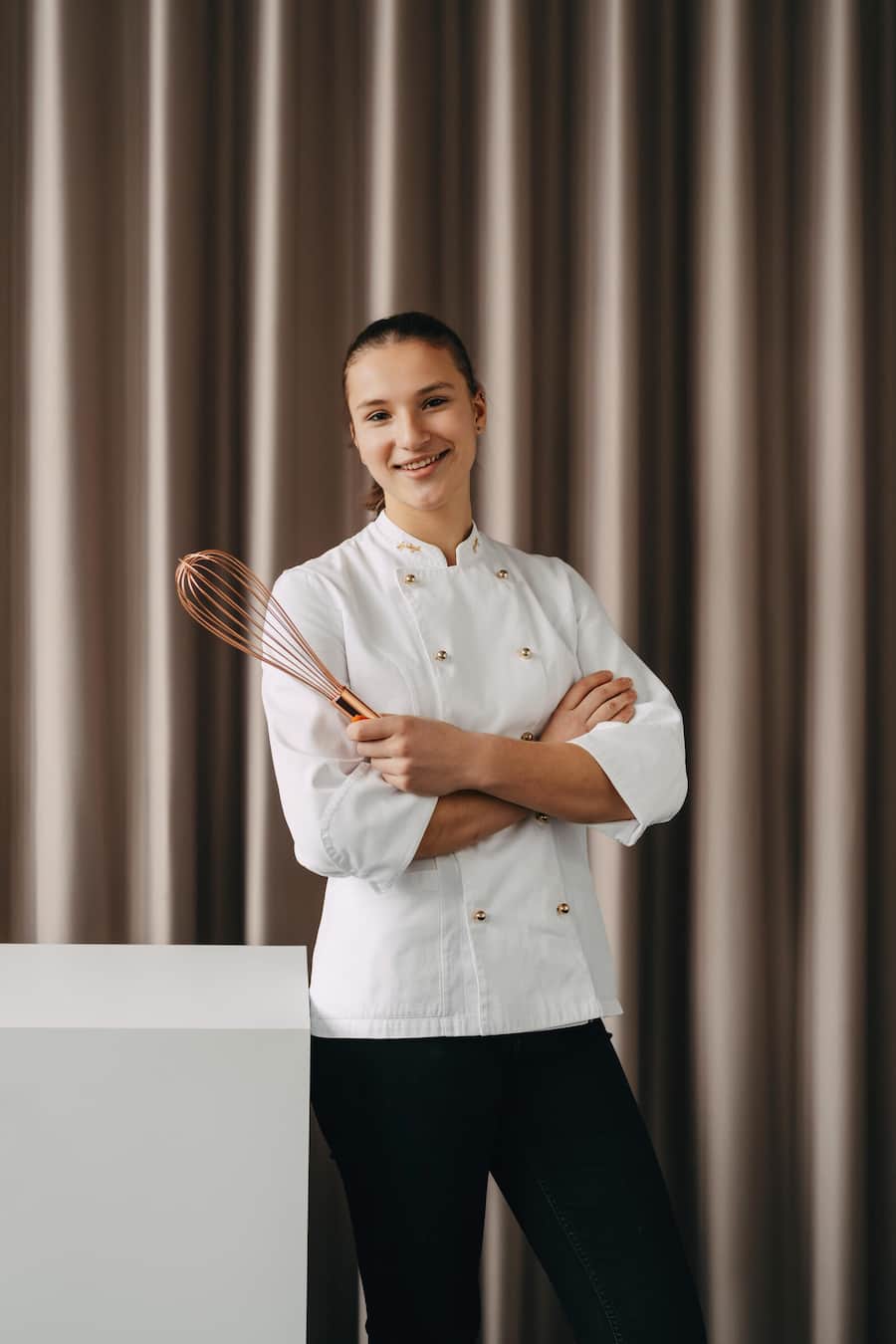 Confiserie Spruengli - Merlin Lichtensteiger - Lernende zur Baeckerin-Konditorin-Confiseurin EFZ - Januar 2024 - Copyright Olivia Pulver