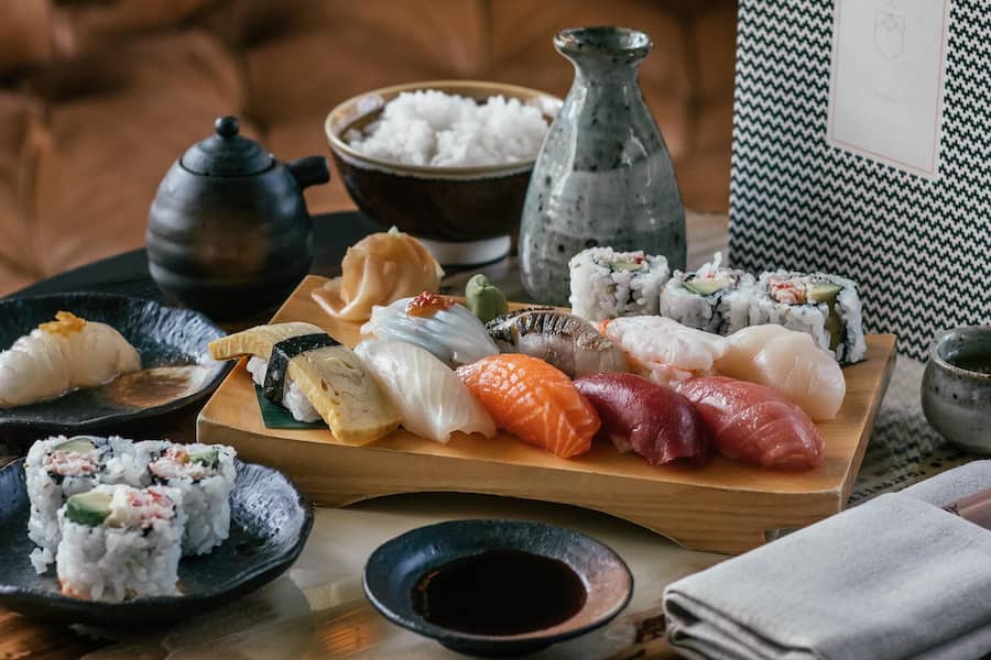 Dafür stehen die Gäste Schlange: Die japanische Theke im «Le Grand Bellevue»