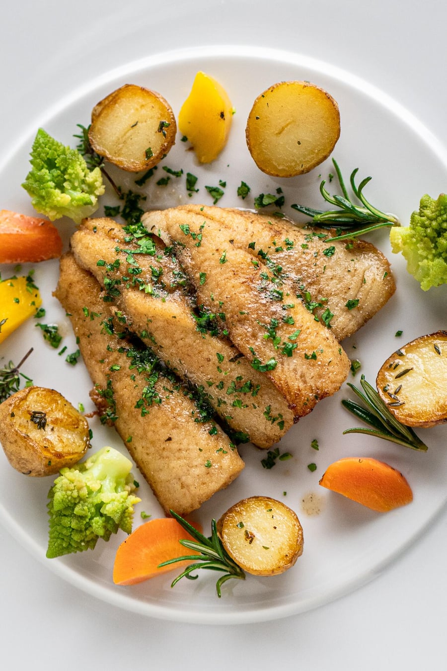 Eglifilets meunière - Dominic Bürli, Gasthof Wildenmann, Buonas - März 2023 - Copyright Olivia Pulver