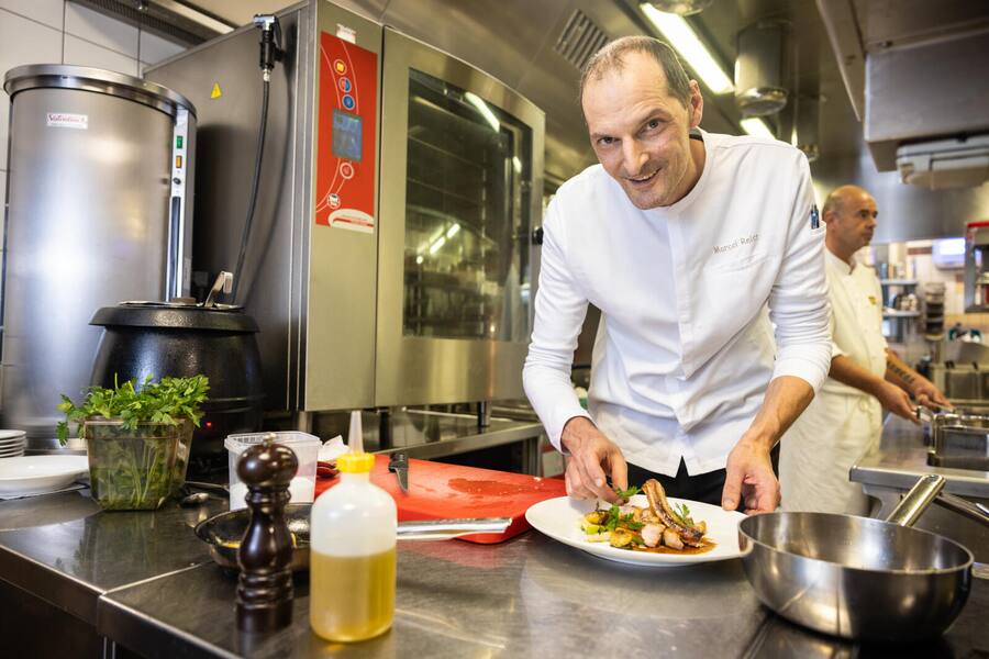 Er ist ein ausgezeichneter Chef. Und er kennt die Rezepte der Stars; Marcel Rewist, «Bernerhof», Gstaad.