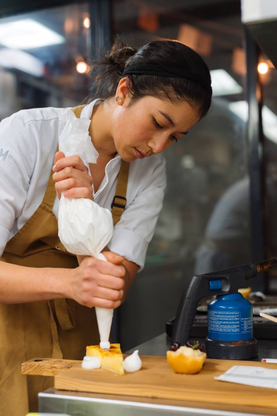 Ambar Marino, Patissiere im Madre Nostra, Cervo Zermatt - Kitchen around Tour - Zermatt Tourismus - Januar 2024 - Copyright Olivia Pulver