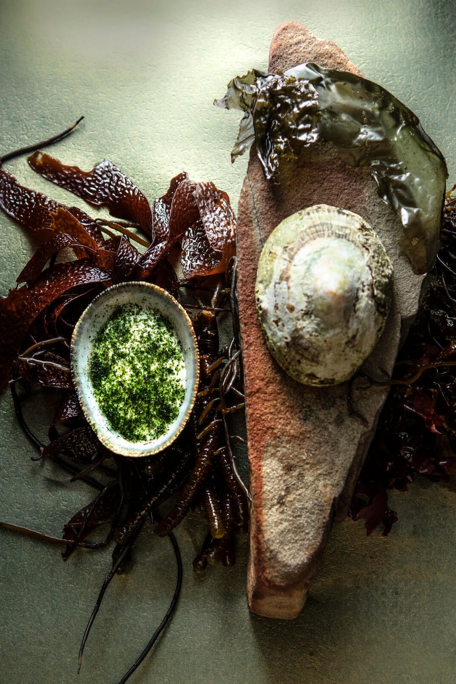 Limpid mousse and sea lettuce crisp