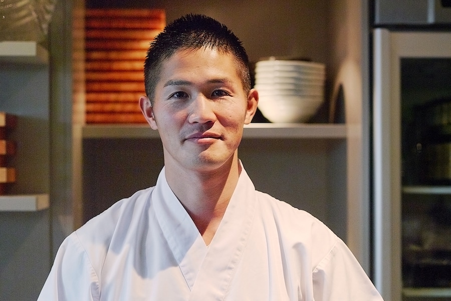 Master Takehiko Yoshikawa: Sushi, Sashimi & Co. für die Hotelgäste. Und im Take-away.