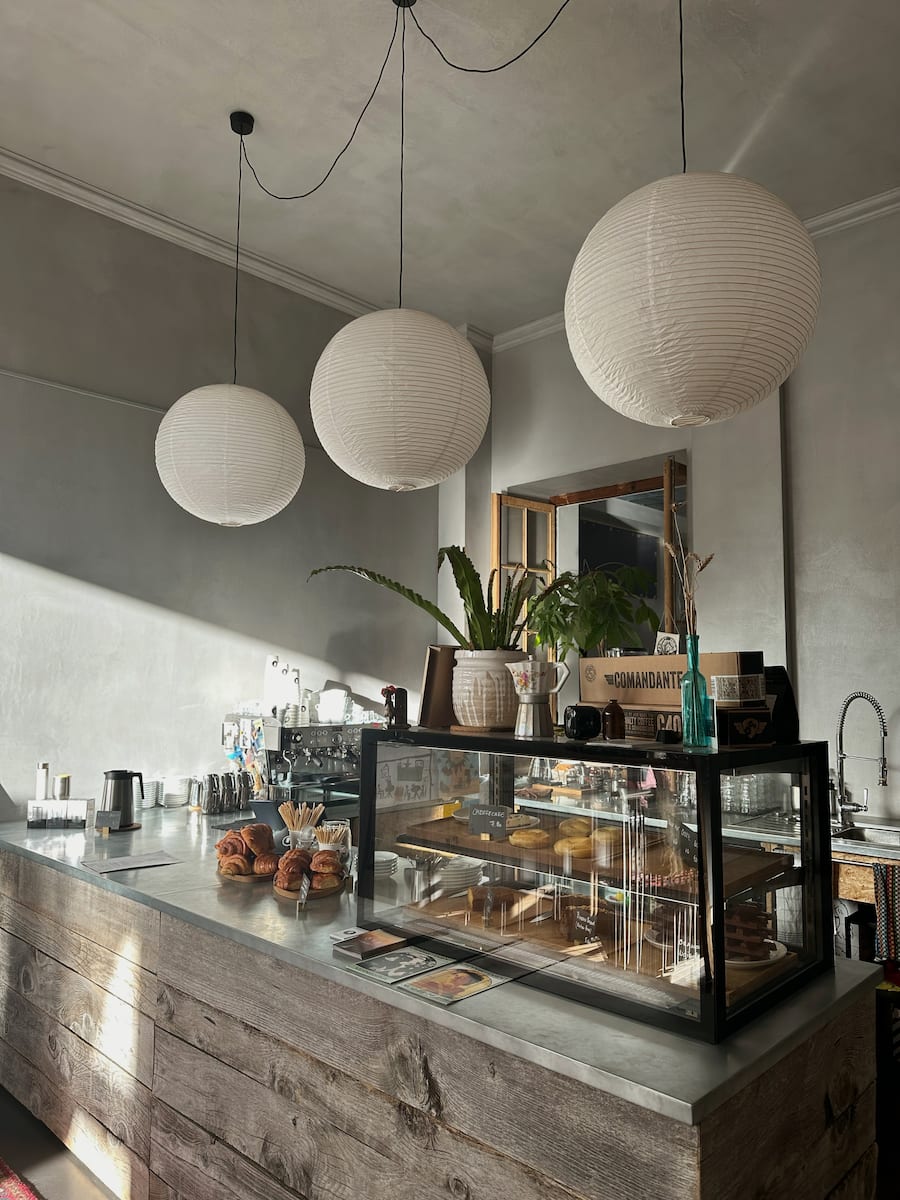 Ordinary Man Lausanne