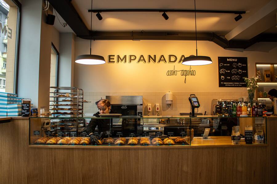 Schneller Snack für Zwischendurch: Hausgemachte Empanadas von Acento Argentino. 16.01.2024. Acento Argentino. Sydney Karolewski