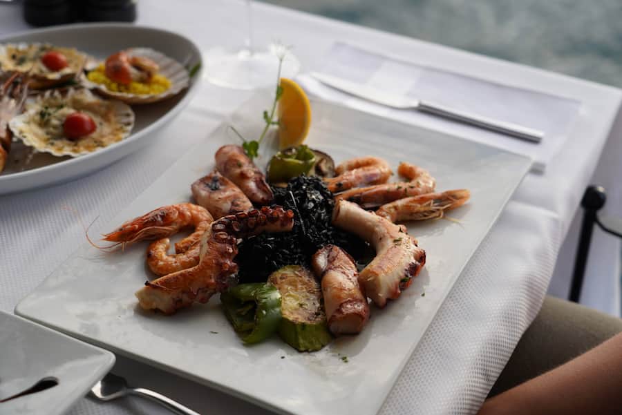 Conte Hotel & Restaurant in Perast, Montenegro PDF an Sanela Pajazitović Bubanja: sanelapajazitovic@yahoo.com