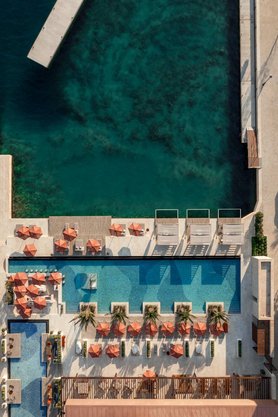 One&Only Portonovi, Beachclub Tapasake Montenegro PDF an Carolin Schwager Carolin.Schwager@segara.d