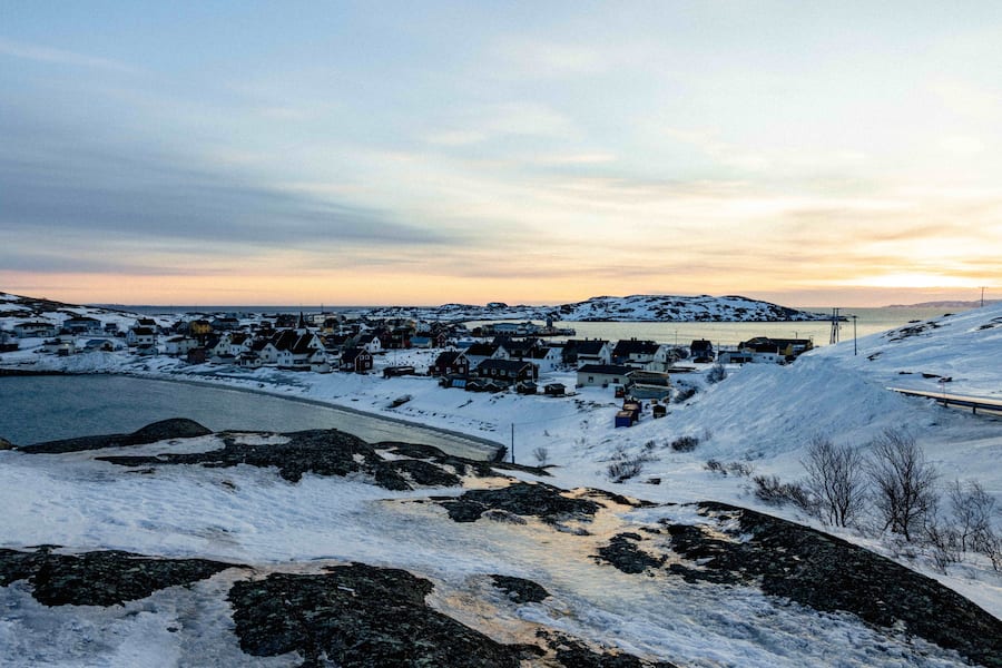 Breitengrad: 69°43′37″ N Längengrad: 30°02′44″ O