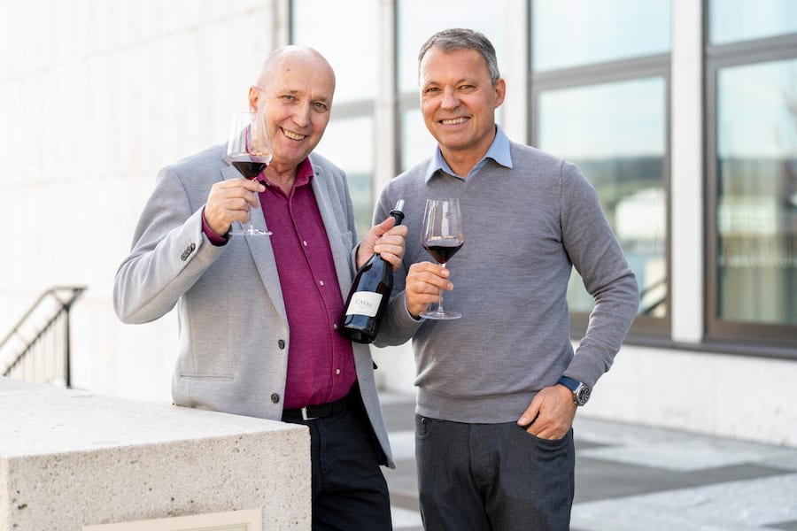 Matter of Taste, im convention center, Zürich, Jean René Germanier (l) und Neffe Gilles Besse