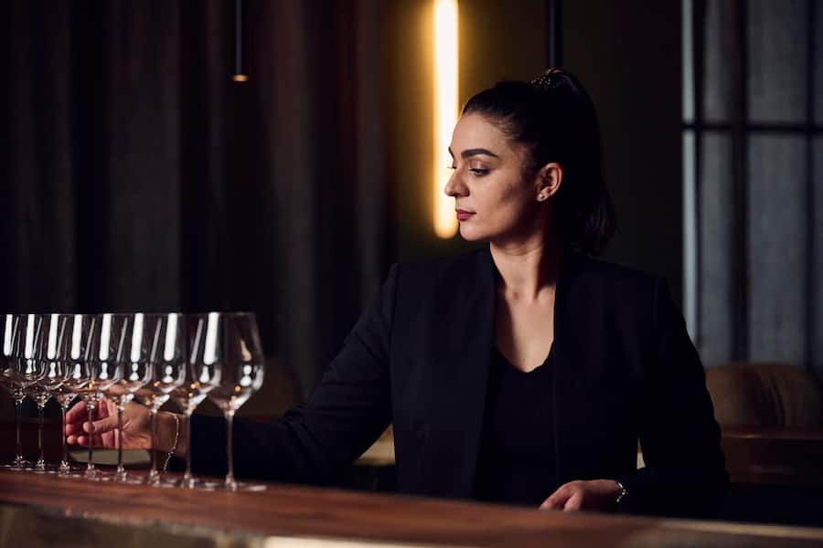 Florentina Birlo ist Gastgeberin und Sommelière am «Counter».