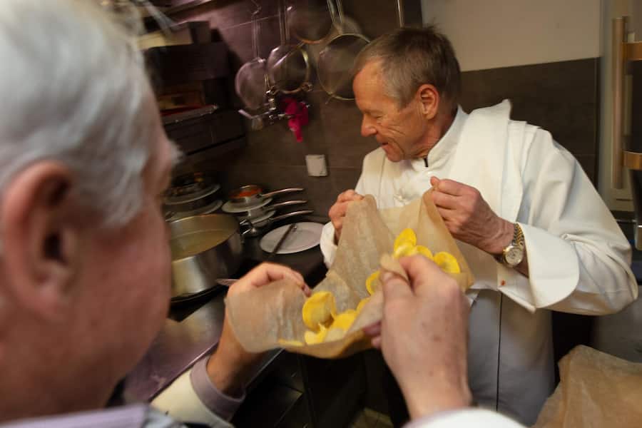 Raviolitransport von Robert Speth und Hans-Peter Hussong (r).