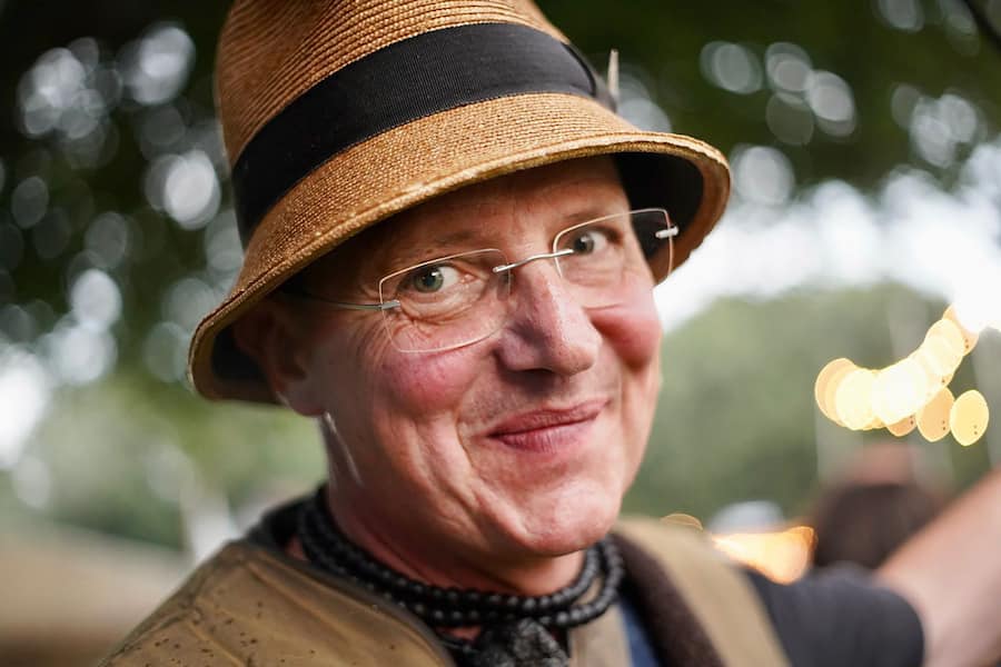 Stefan Wiesner alias der Hexer aus dem Entlebuch bei Kitchen Impossible mit Tim Mälzer auf Vox