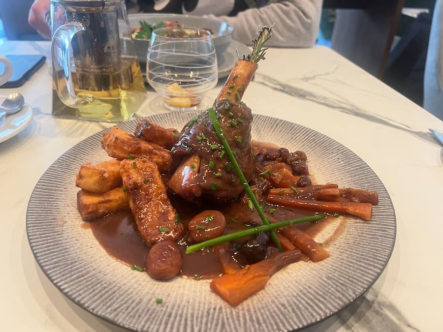 GAULTMILLAU-CHANNEL-GENEVE-HANAE