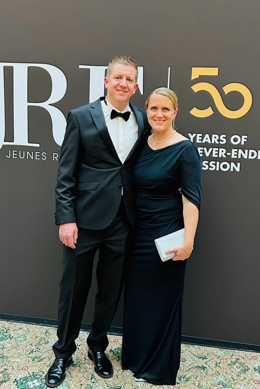 Im «Black Tie»: Reto und Saskia Gadola, Casa Alva, Trin.