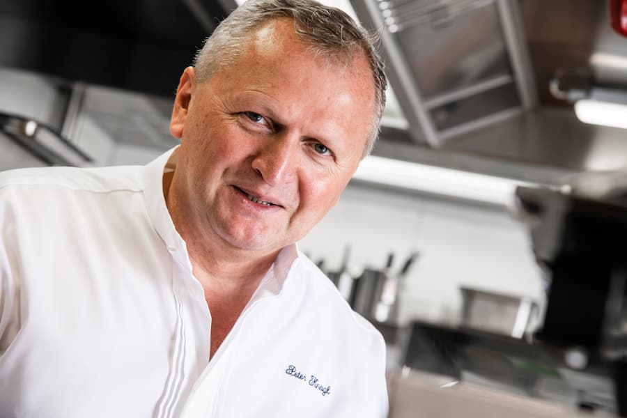 Peter Knogl 2021 Peter Knogl, Cheval Blanc, Hotel Les Trois Rois, les trois rois, Basel