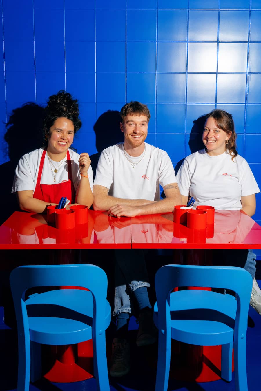 Roter Delfin Zurich Linda Hüsser Meret Diener Samuel Kürz