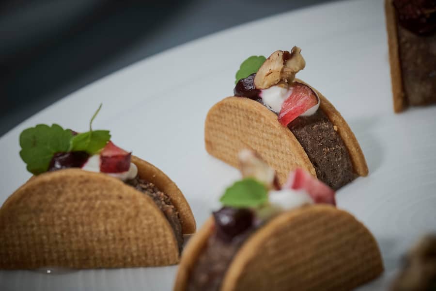 Souper UBS à 4 mains avec Guy Ravet et Lucrèce Lacchio au berceaux des sens à l'EHL, mardi 30 avril 2024 à Lausanne. (© Gabriel Monnet)