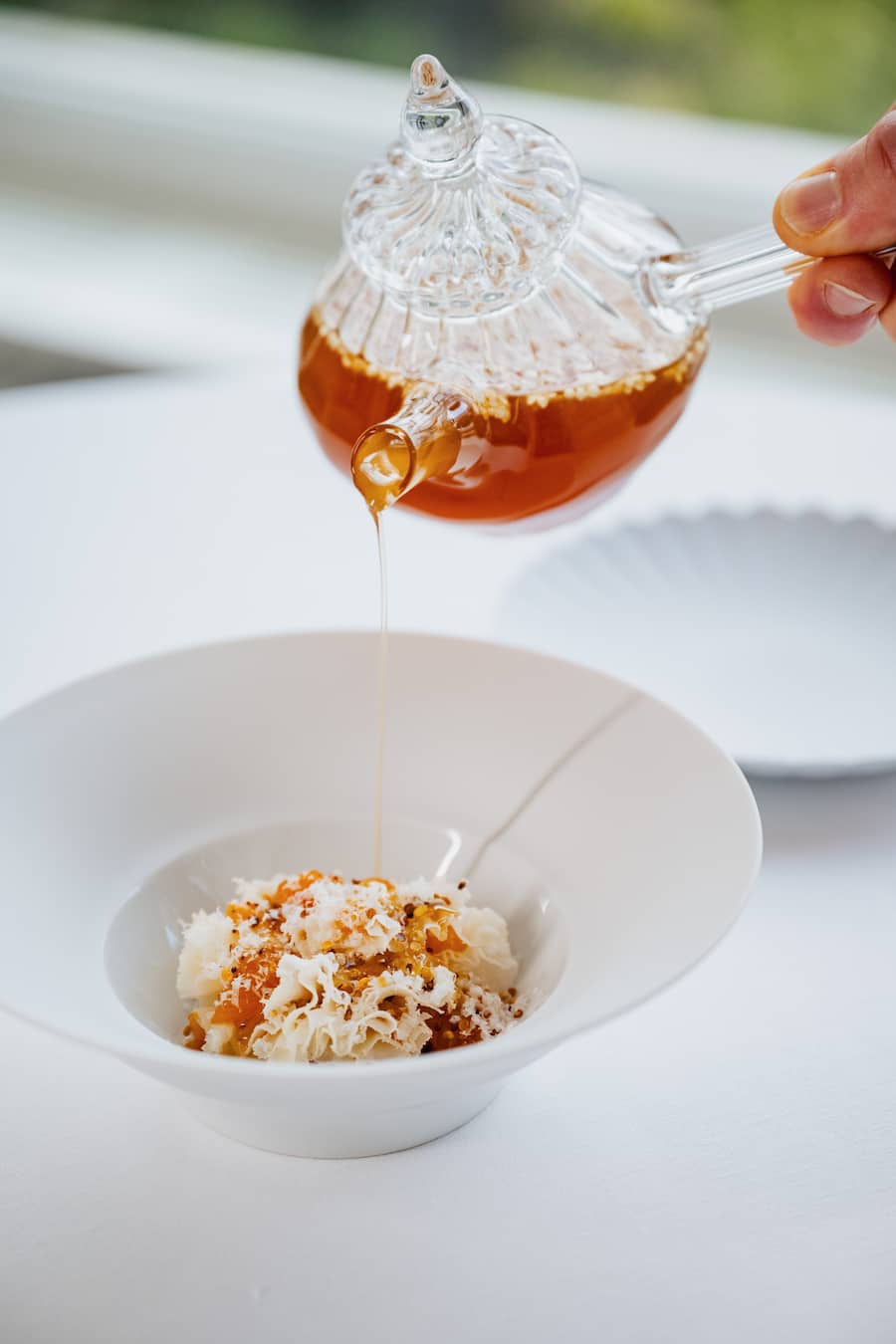 Fourhander mit Gilad Peled & Matt Abé im Mandarin Oriental Luzern - TETE DE MOINE - MACADAMIA - APRIKOSE - HOLUNDERBLÃTENHONIG