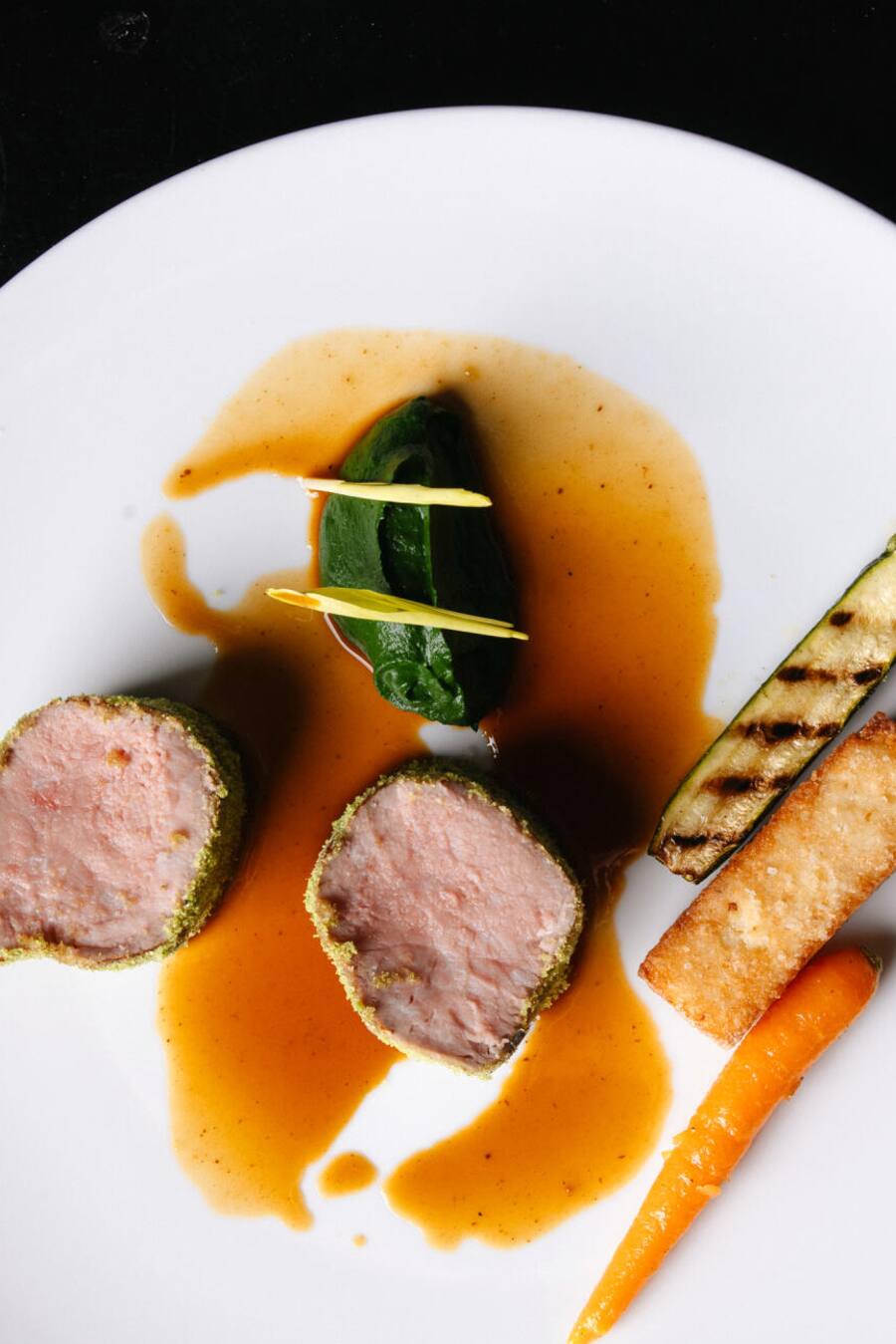 Mercedes-Benz, Guy Ravet, Filet de veau de la région, herbes vertes, ail des ours