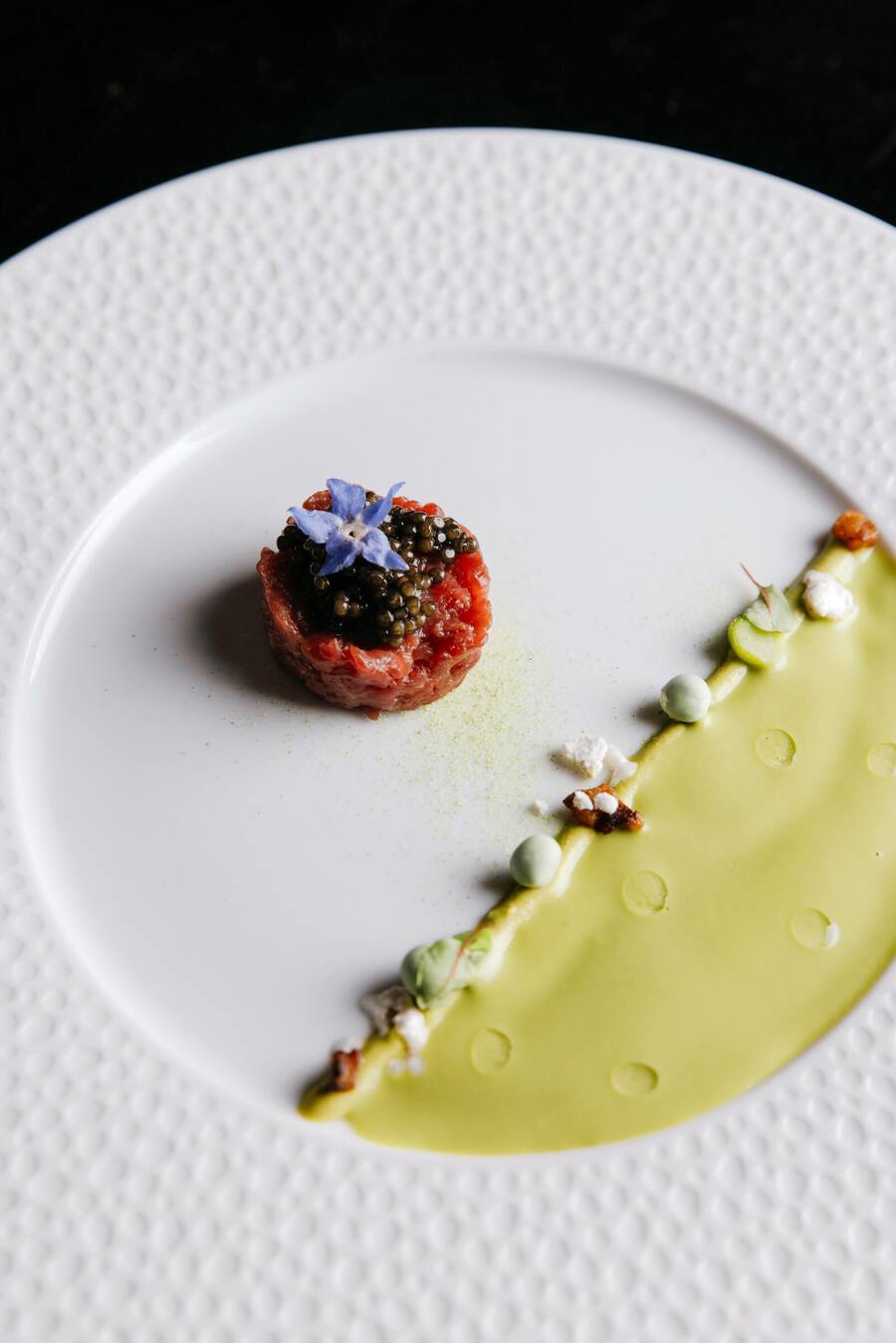 Mercedes-Benz, Guy Ravet, Boeuf de Saint-Légier, petits pois, caviar Oona