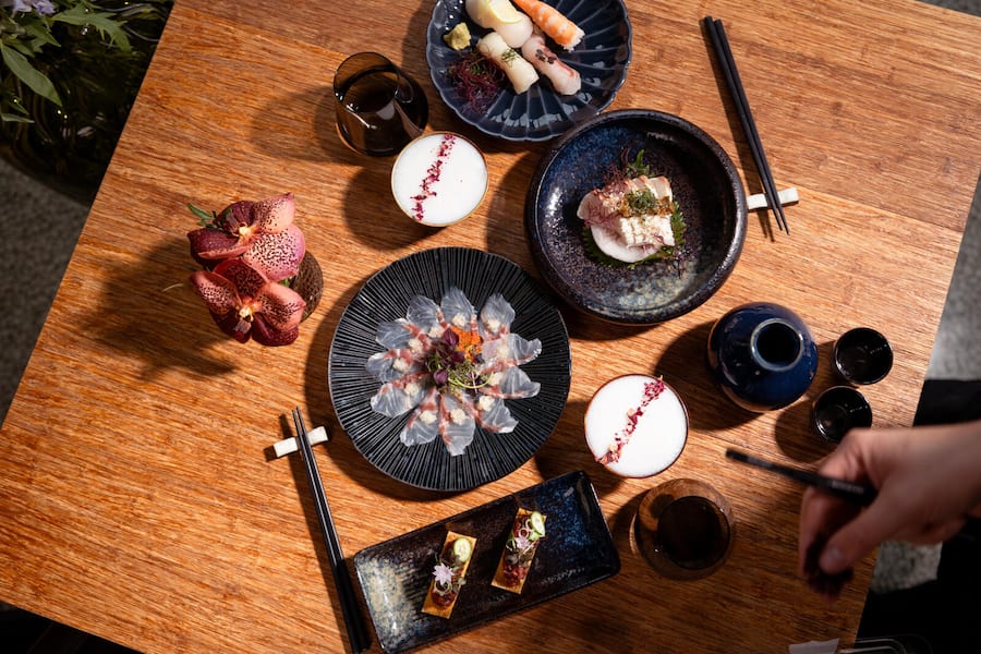 PRISMA Experience wird dieses Jahr noch authentischer. Yusuke Sasaki, Japaner mit über 20 Jahren Erfahrung in den Küchen Japans und der Welt übernimmt vom 31.5 - 2.9. das Zepter.Â