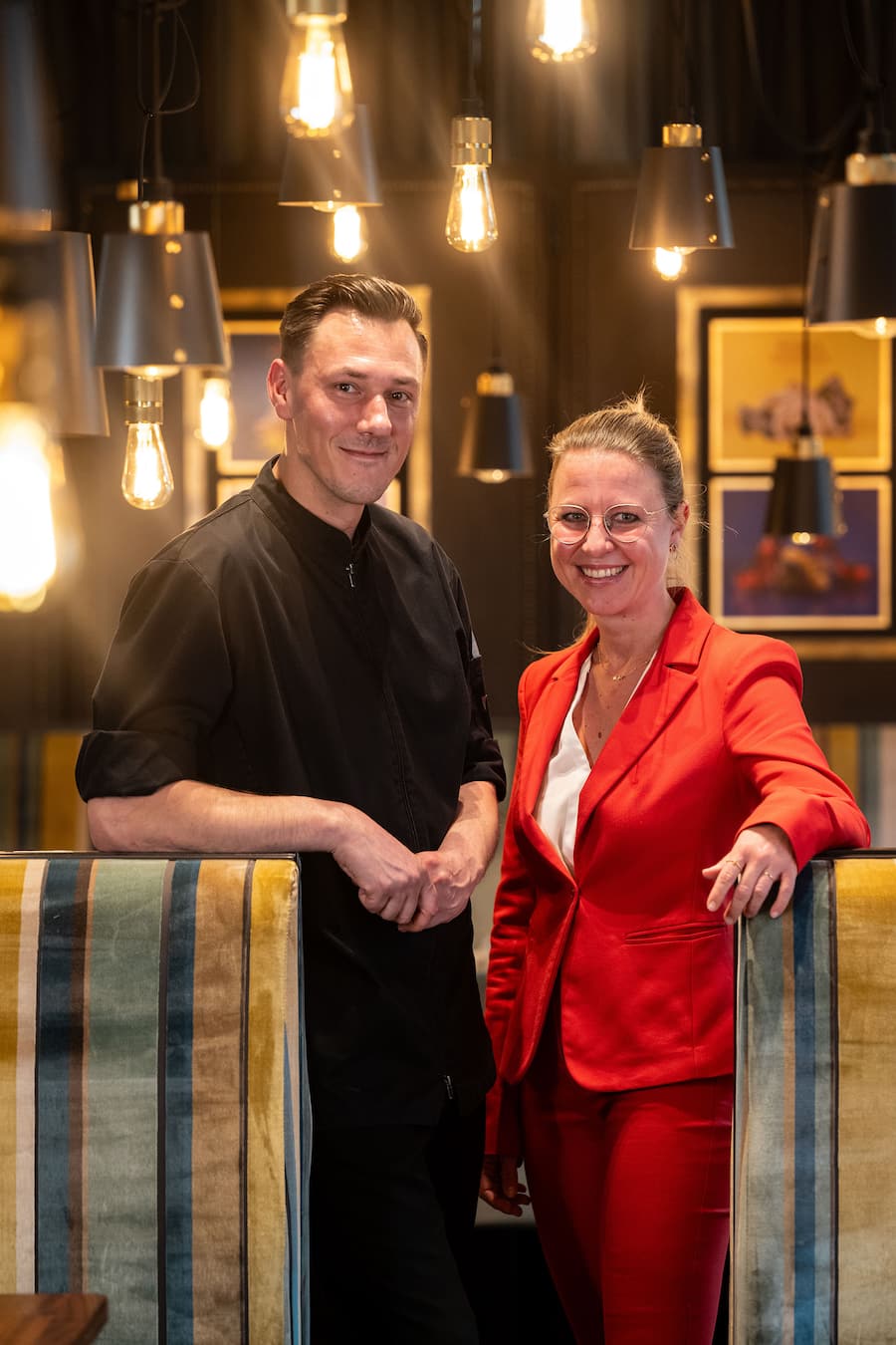 Küchenchef Philipp Heering mit Valentina Andreäs.