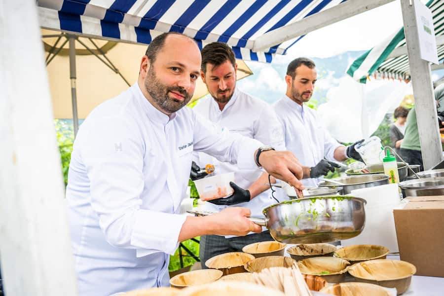 Mercato del Gusto 2023: Stefan Jäckel, Brennesselrisotto vom Terreni alla Maggia mit Saibling, Quinoa und Nussbutterschaum