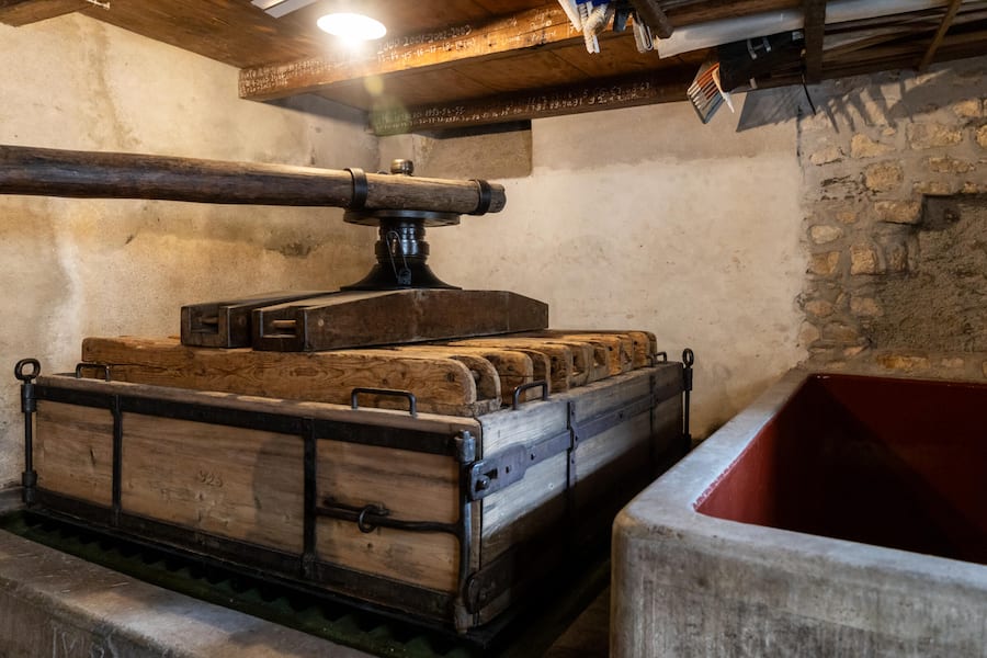 Maison Carrée in Auvernier, NE Presse (wird immernoch gebraucht) Fotografiert am 21.06.2024