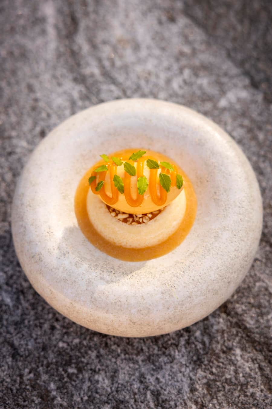 Dessert: Creme Brûlée, japanischer Pfeffer, Aprikosen-Sorbet, Puffreis