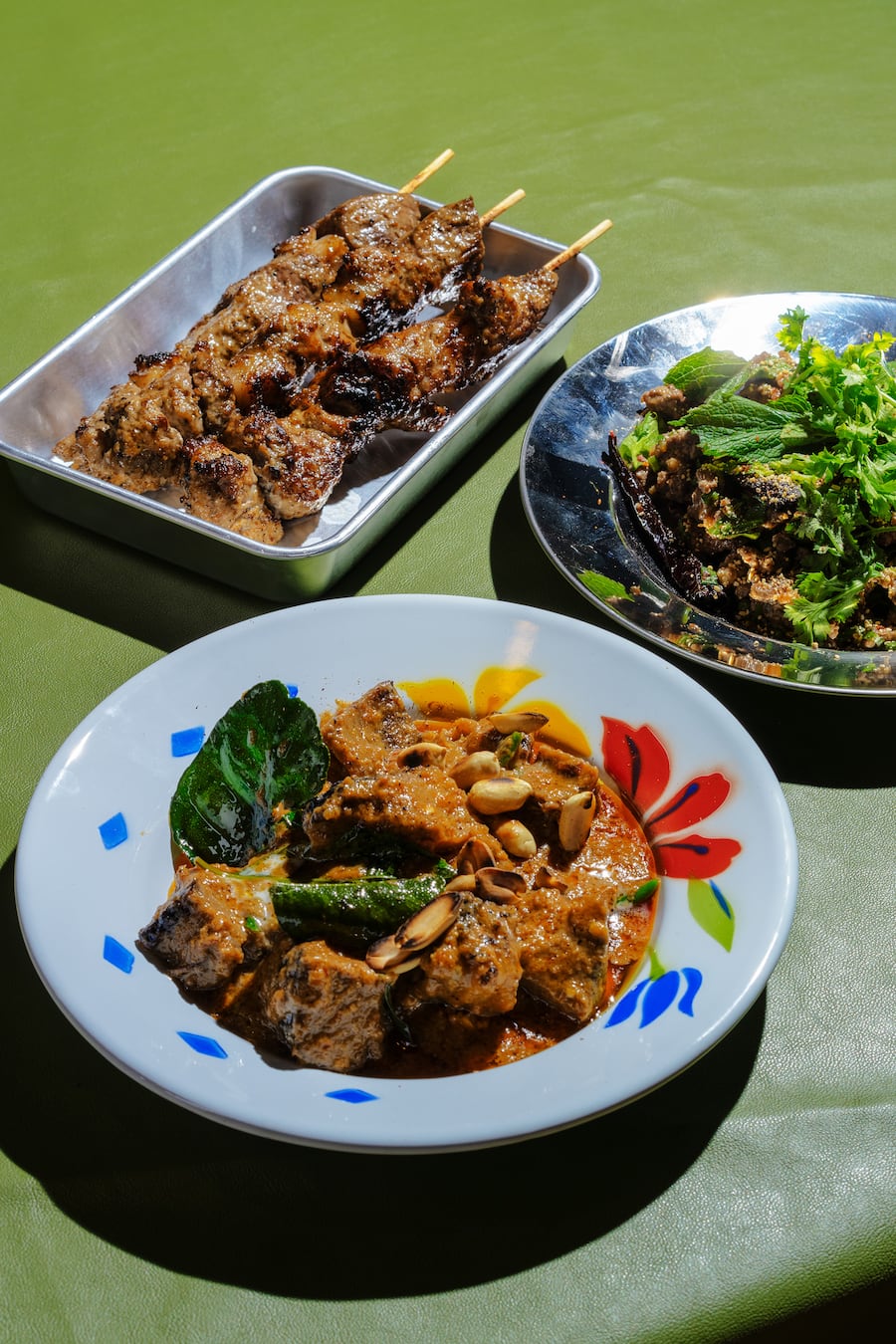 Würzig Spiessli, Panang-Curry & Laab.