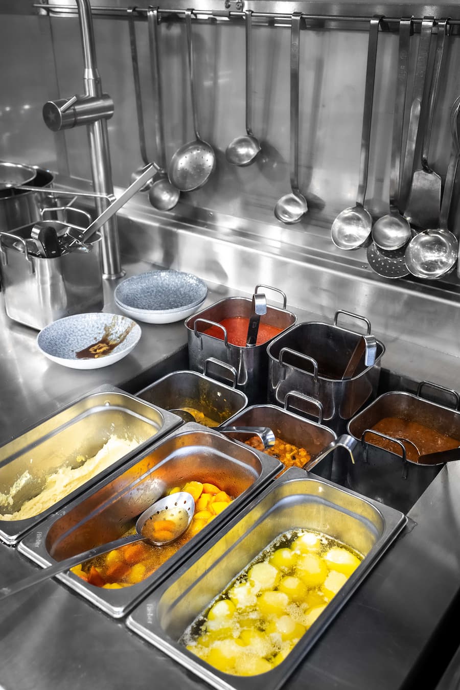 Kombüse auf Dampfschiff Luzern, Vierwaldstättersee