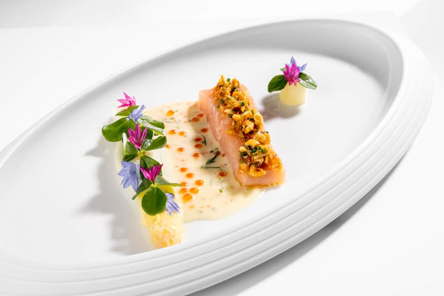 Seeforelle mit Spargel Lakeside Restaurant im Hotel The Fontenay, Hamburg, DE