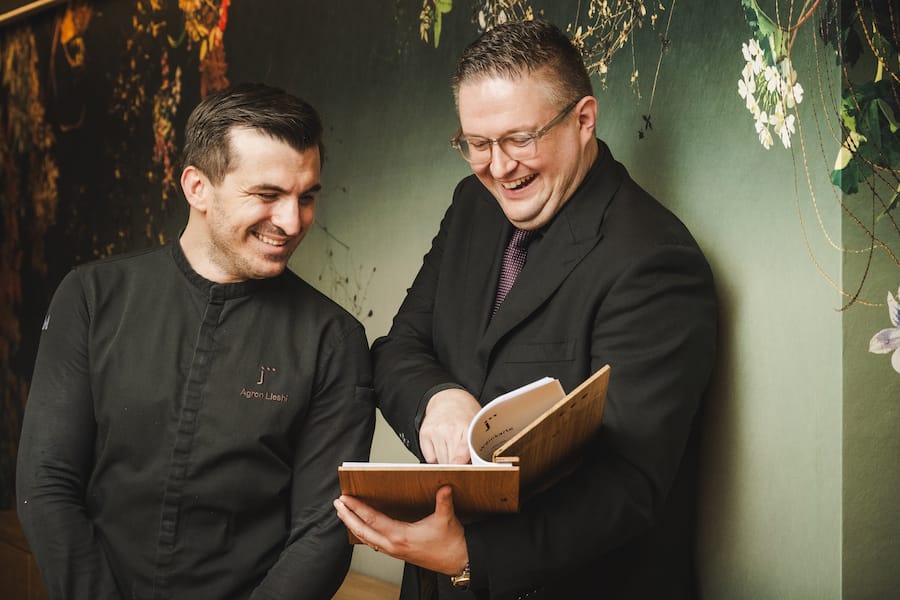 Agron Lleshi im neuen Restaurant Jägerhof 2024