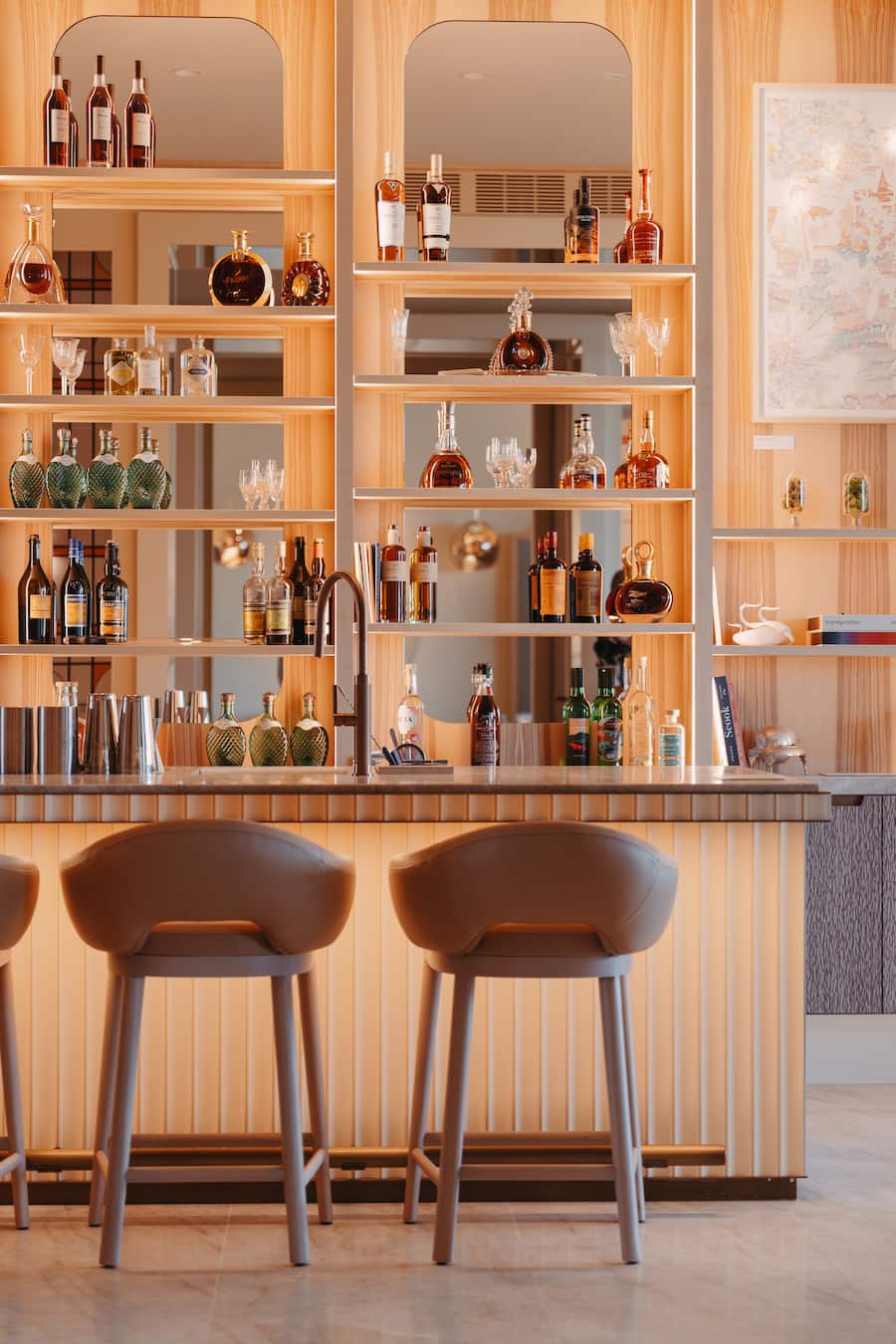 Bar im Restaurant Ann-Sophie Pic - Hotel Beau-Rivage Palace Lausanne - Sommer 2024 - Copyright Olivia Pulver