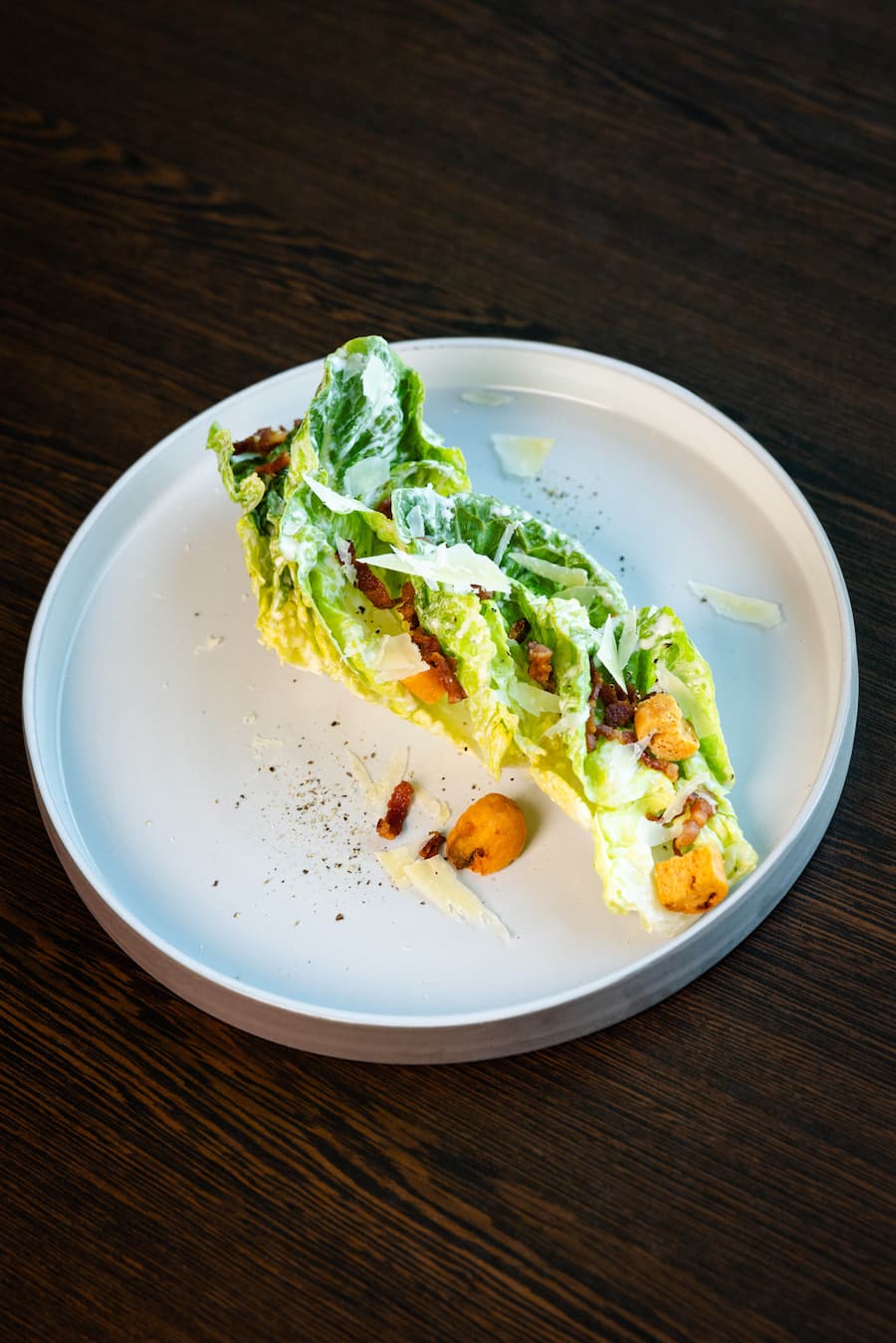 13.08.2024, Buergenstock Resort, Mike Wehrle, Gericht Ceasar Salad (photo by Remy Steiner for Gault Millau)