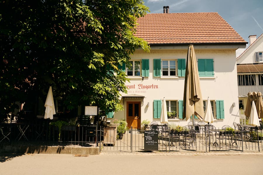 GMC Rest. Augarten Untere Steig 15, 8462 Rheinau ZHRubrik Schweizer FleischSchwestern Nicole (Gastgeberin) und Anica (Köchin) Schmid